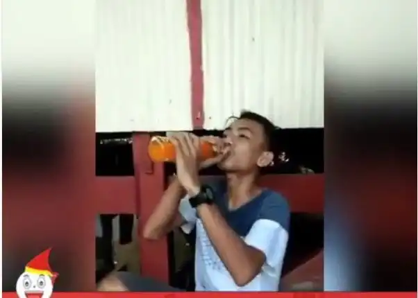 Gara-Gara Tren Minum 2 Botol Sirup Pemuda Ini Bisa Terkena Diabetes Hingga Kanker