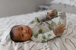 Tips Mengatasi Anak Terbangun Tengah Malam