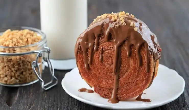 Kue Cromboloni Viral dan Dampaknya Pada Penyakit Serius