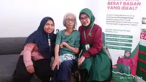 Perjuangan Ibu Lansia Dalam Pengobatan Stroke